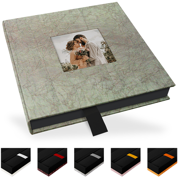 SCHD-IS-USB-20x20 USB-Klappschachtel 20 x 20 cm, mit Bildausschnitt, Innenschachtel& Inlay schwarz USB-Klappschachtel 20 x 20 cm, mit Bildausschnitt, Innenschachtel& Inlay schwarz